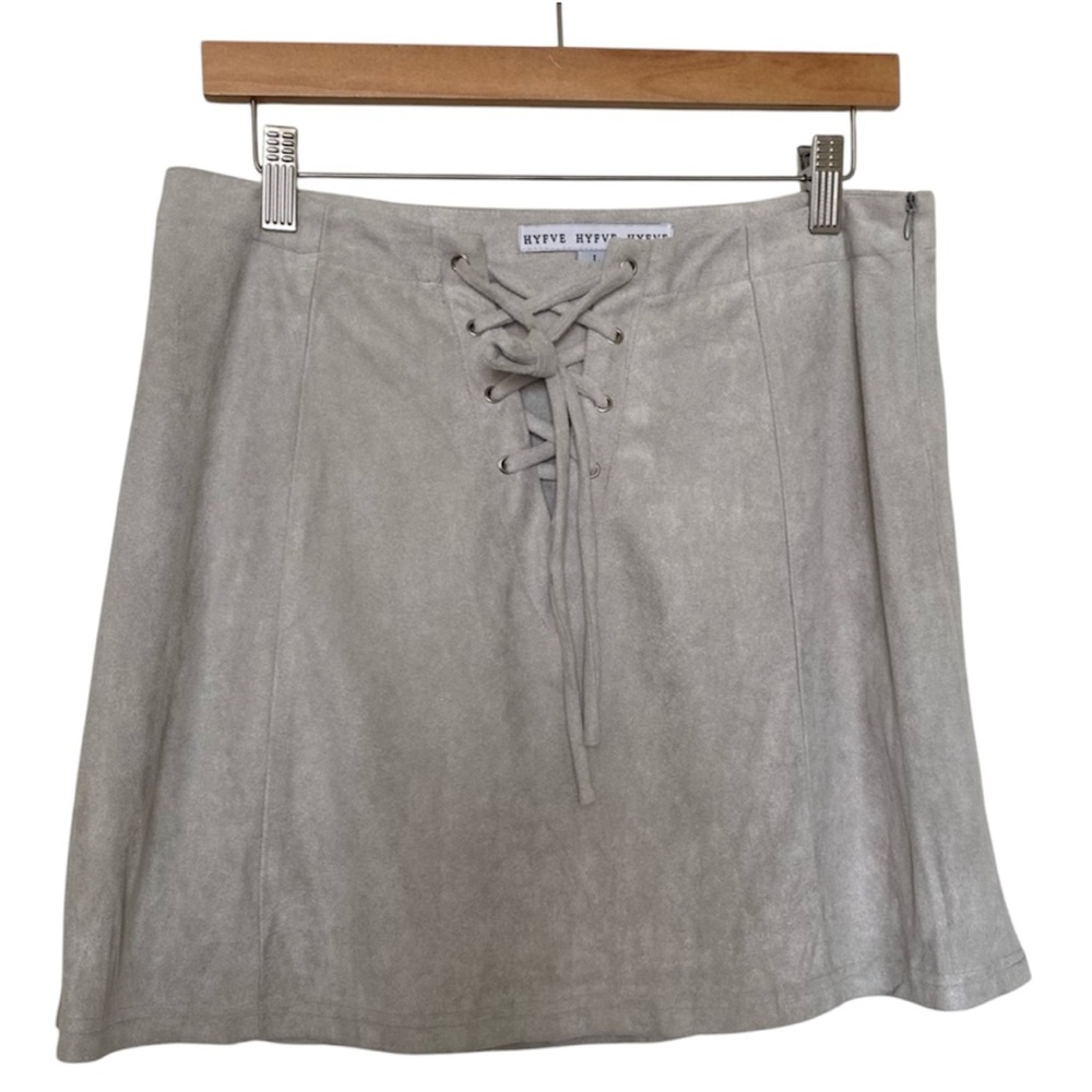 HYFVE Faux Suede Lace-Up Skirt, Light Gray, Large  Fall Winter Bow Skater Skirt
